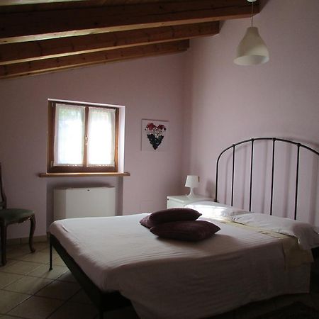 Agriturismo Fior Di Pesco 호텔 솜마캄파냐 외부 사진