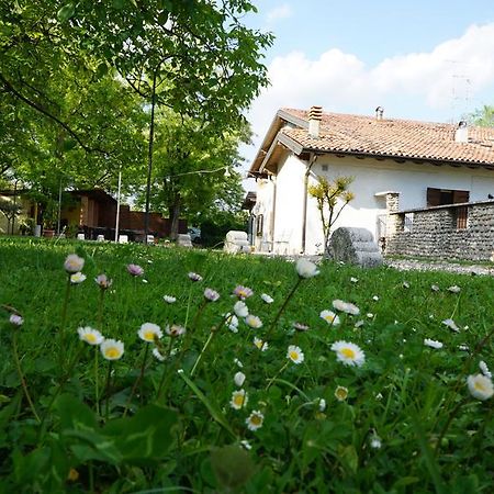 Agriturismo Fior Di Pesco 호텔 솜마캄파냐 외부 사진