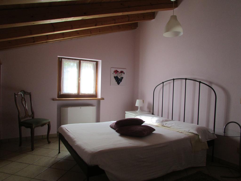 Agriturismo Fior Di Pesco 호텔 솜마캄파냐 외부 사진