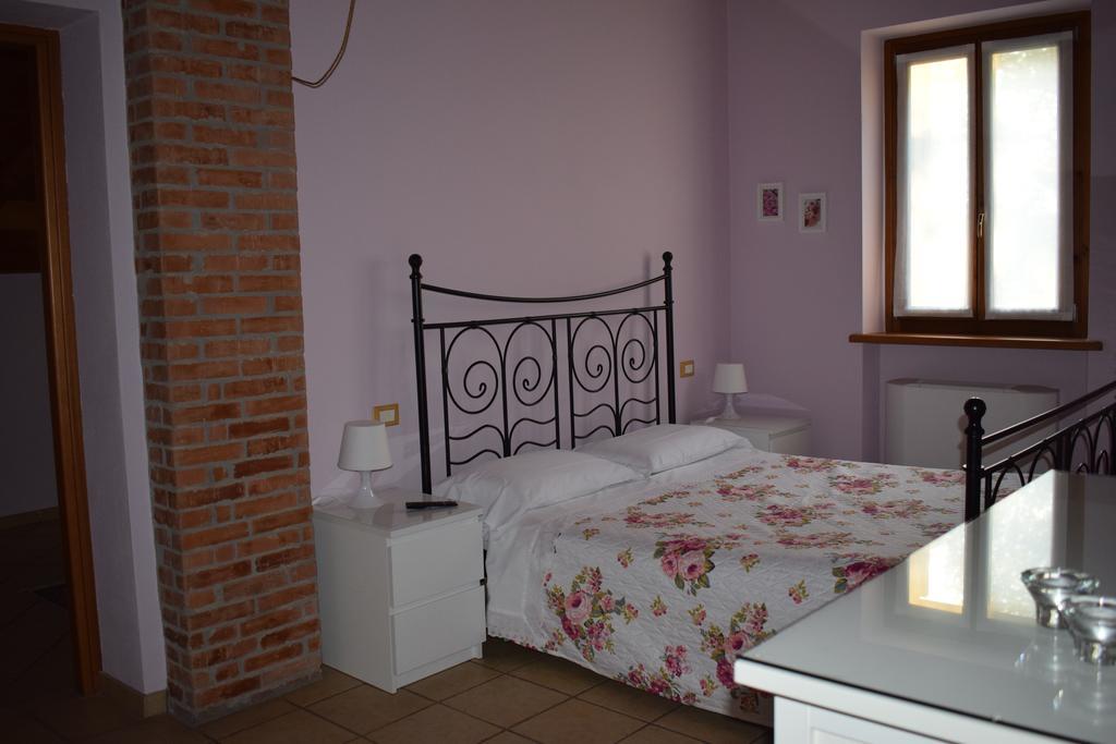 Agriturismo Fior Di Pesco 호텔 솜마캄파냐 외부 사진