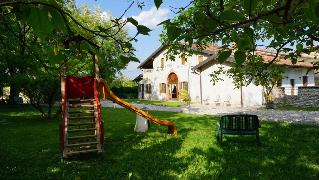 Agriturismo Fior Di Pesco 호텔 솜마캄파냐 외부 사진