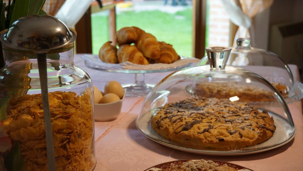 Agriturismo Fior Di Pesco 호텔 솜마캄파냐 외부 사진